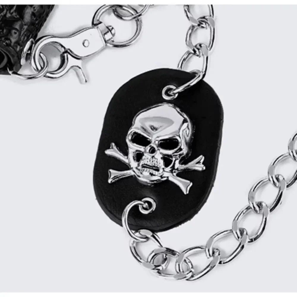 Skull & Crossbones Wallet Chain - Black and Silver